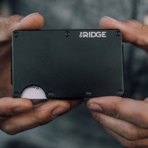 NWT The Ridge Minimalist Wallet Aluminum Gunmetal